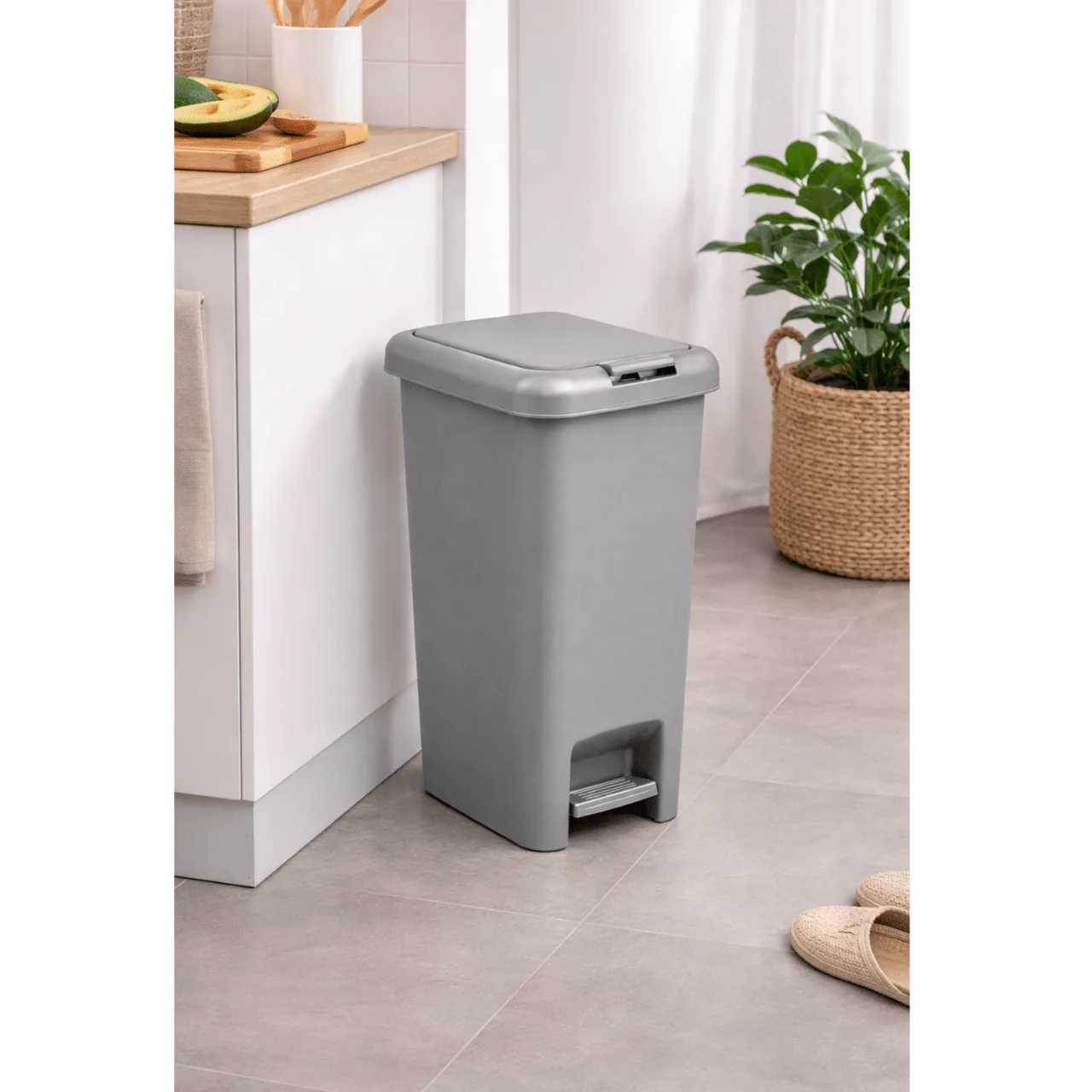 20L Rectangular Step-On Trash Can - Image 4