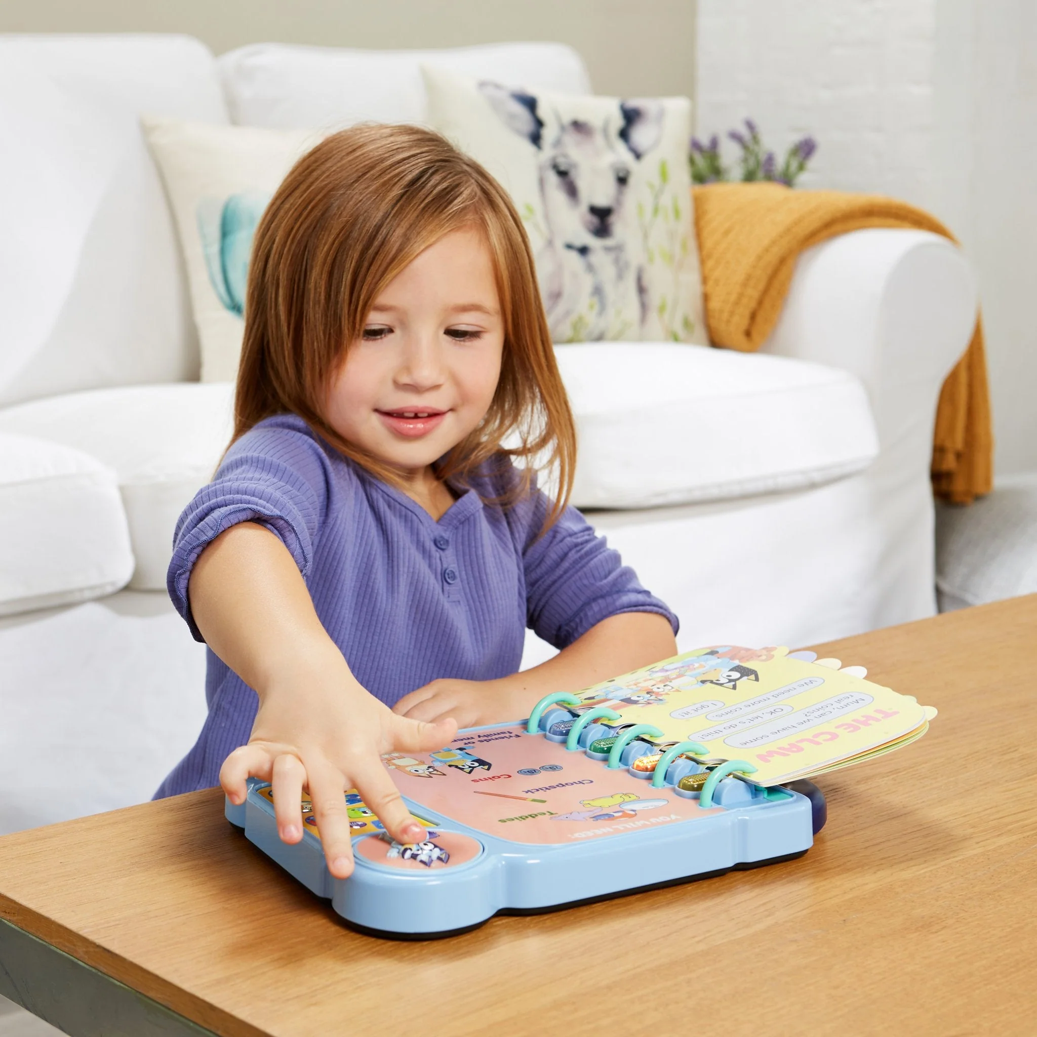 VTech® Bluey™ Bluey's Book of Games FRENCH
