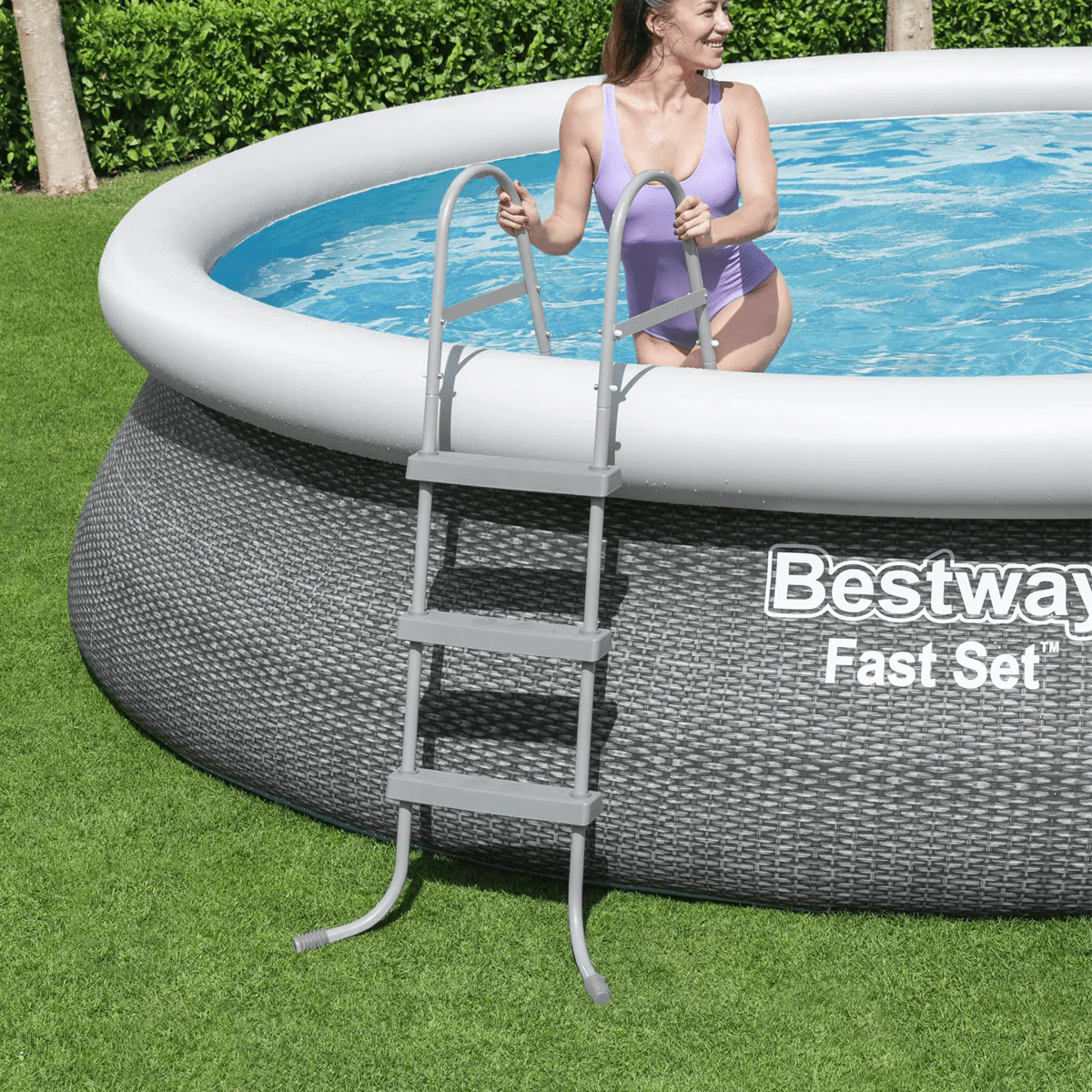 Bestway Fast Set 15’ x 42” Round Inflatable Pool Set - Image 7