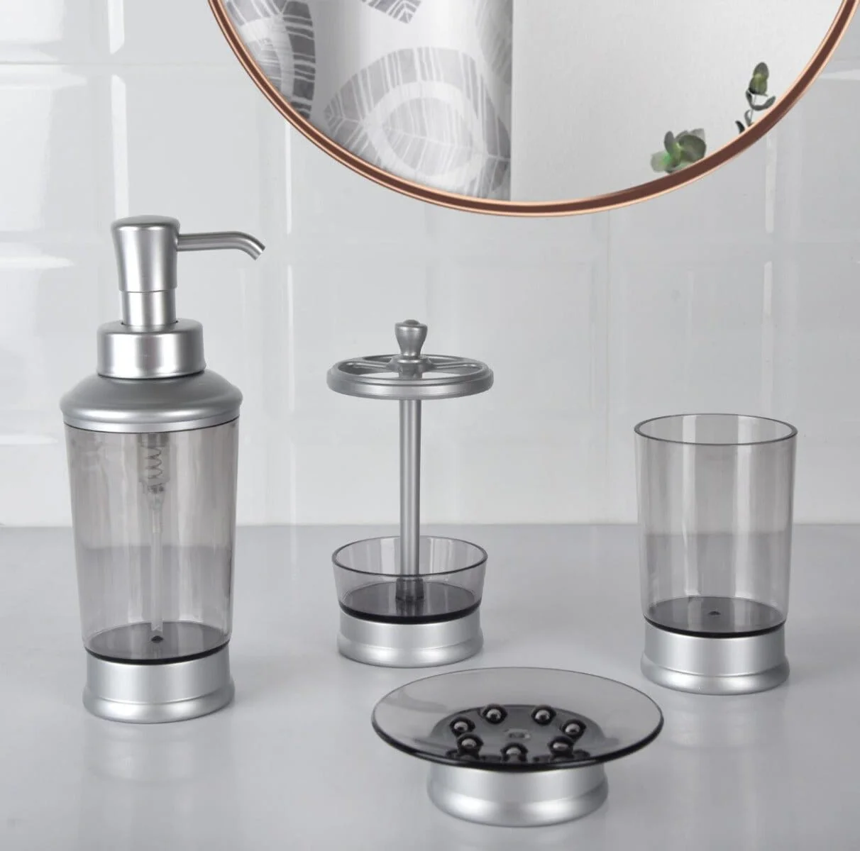 Le Spa - 4pcs Plastic Bath Set - Image 3