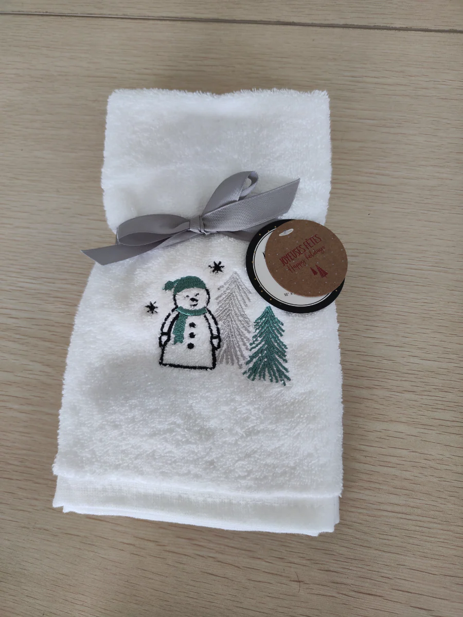 Christmas Hand Towels - Image 3