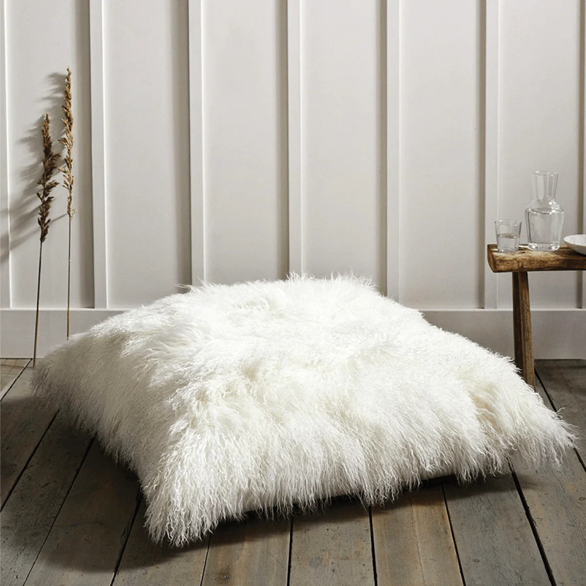 Floor Cushion 26x26 Faux Fur