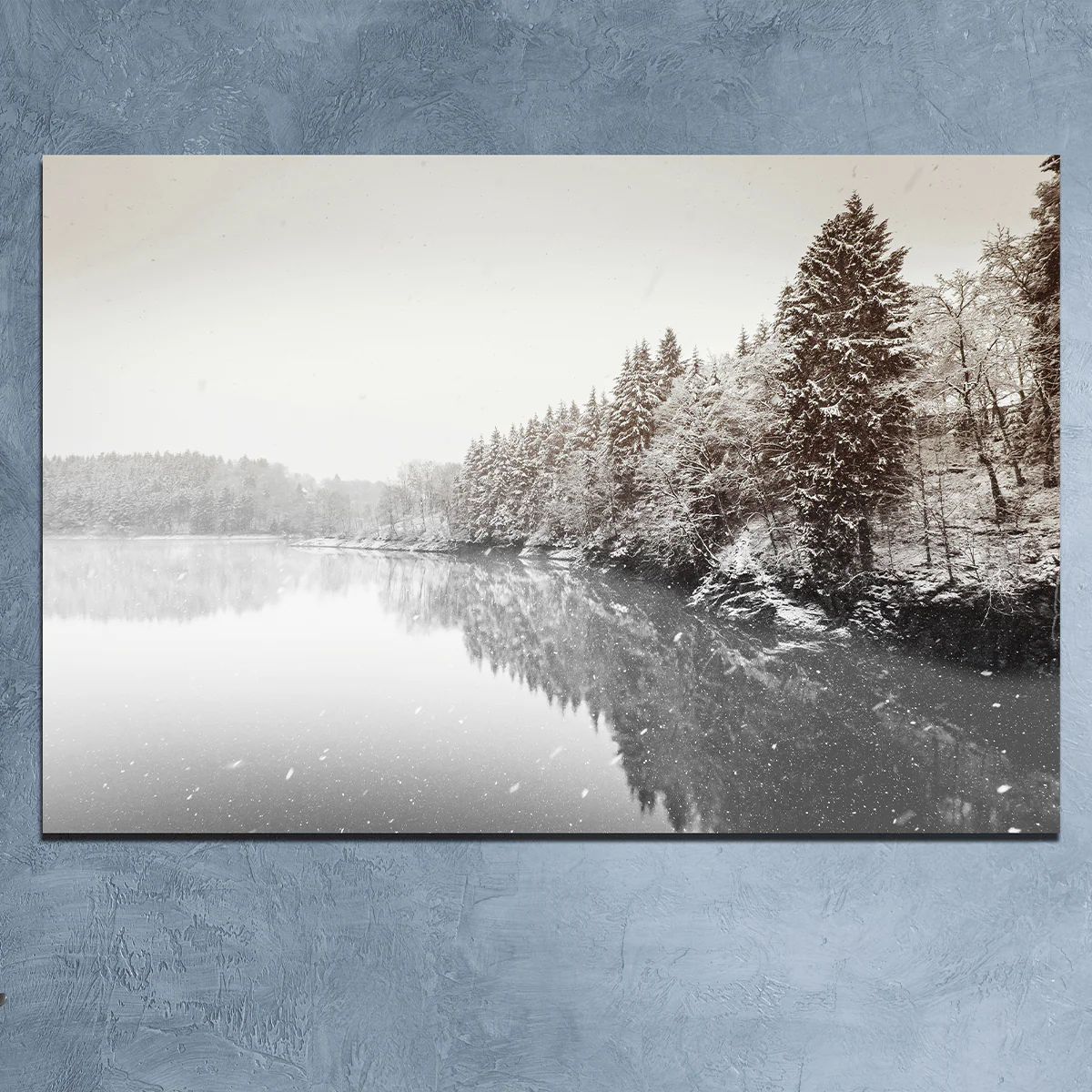 Printed Canvas 60 x 90 cm | Winter Lake with Mountain